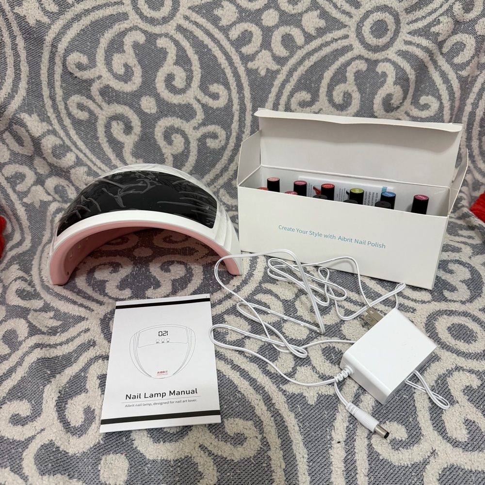 Airbrit M30 UV LED Nail Lamp Gel Nail Polishes Included Top Coat and Base USED